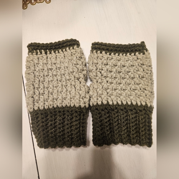 Handmade Crocheted Ribbed Brim Cat Ear Beanie and Fingerless Gloves Set. - Picture 3 of 7